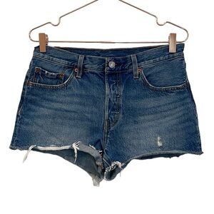 Levi’s 501 Womens cut off denim shorts size 28